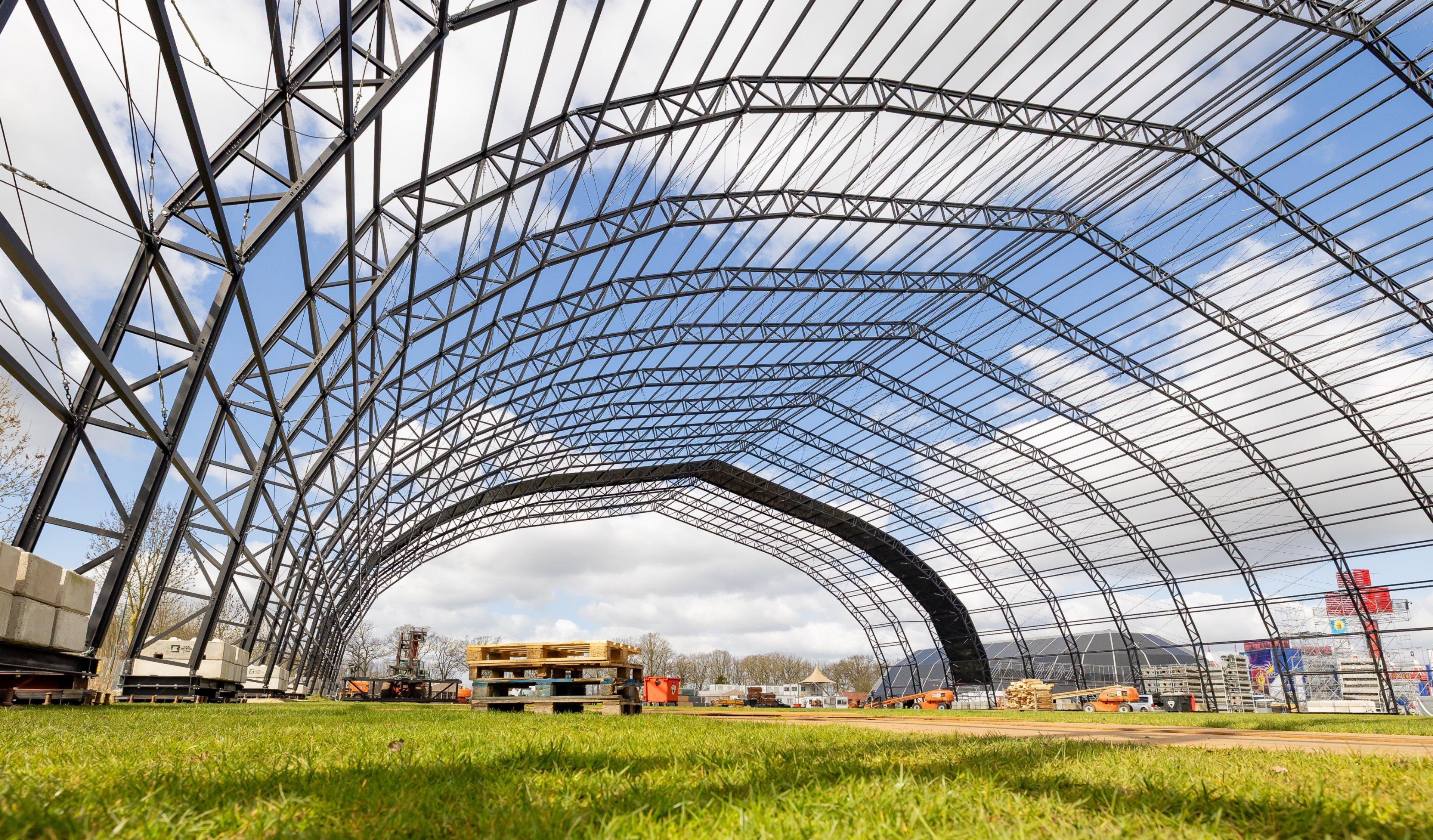 Zelt für das Paaspop-Festival